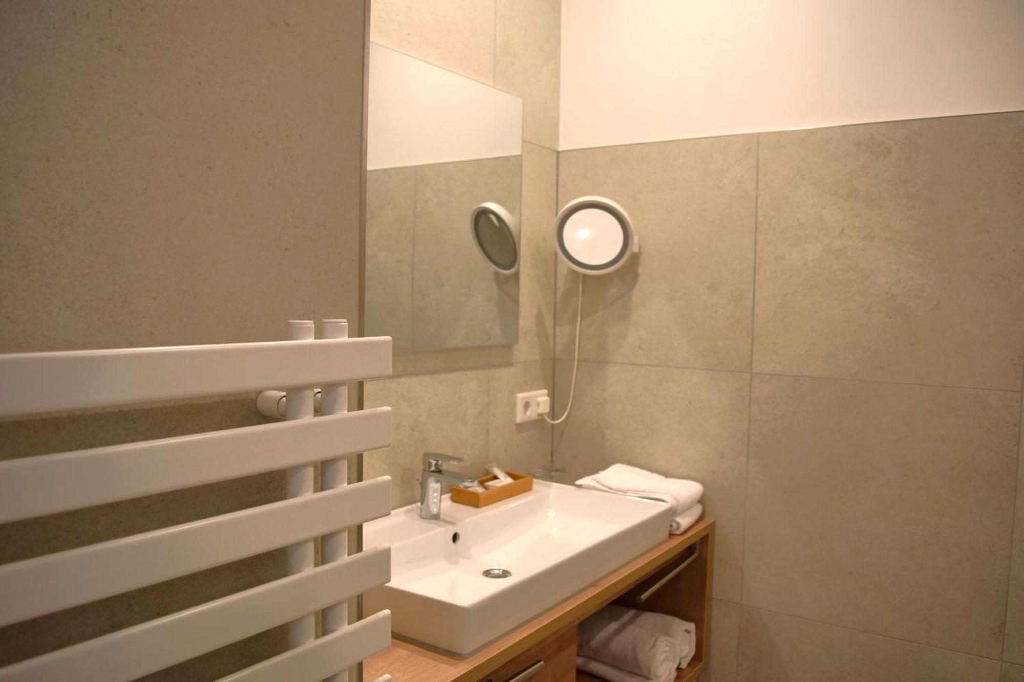 Hotel Zum Braeu Kinding Exterior foto